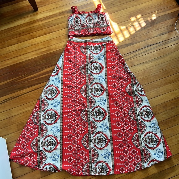 NWOT Crop top & skirt set - Picture 3 of 3